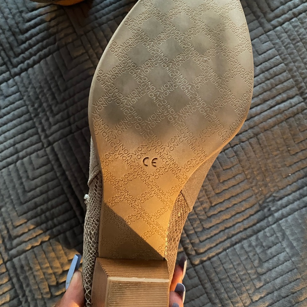 Size 11 Vionic Ankle Boots w/ Side Zipper and Snakeskin Detail - Picture 2 of 8